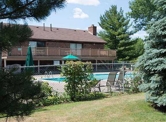2nd image of 216 Wedgewood Dr