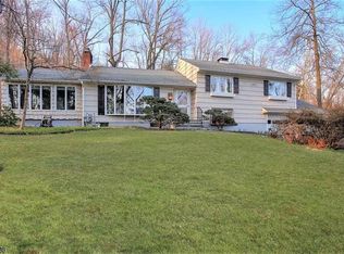 35 Cardinal Dr, Watchung, NJ 07069