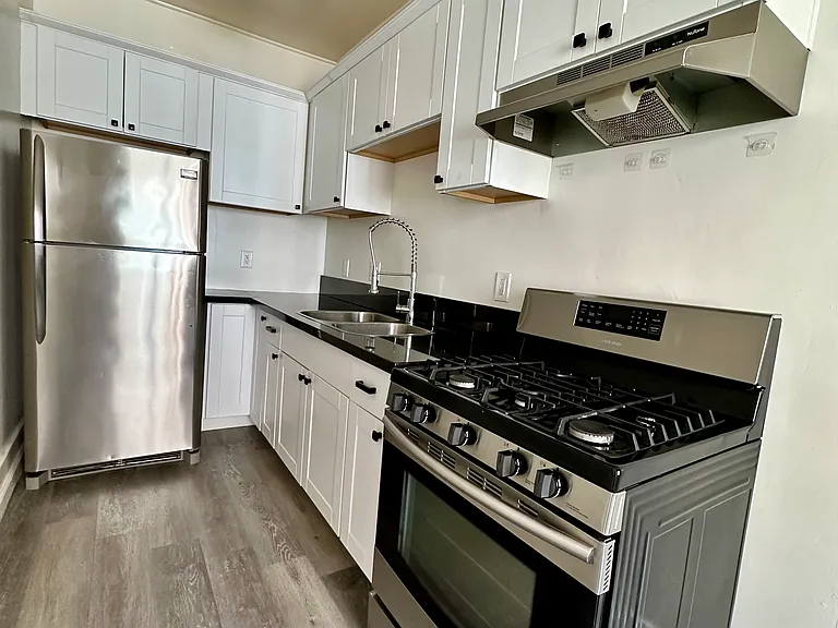 729 Elm Ave #6 — Photo 12