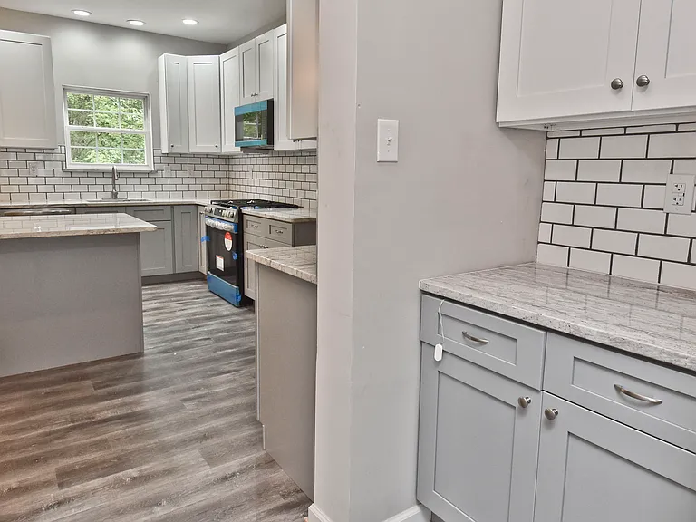 557 Marco Way — Photo 14