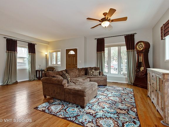 2nd image of 5832 N Oriole Ave