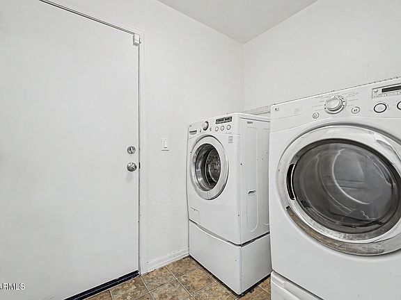 4th image of 3234 W PECAN Road