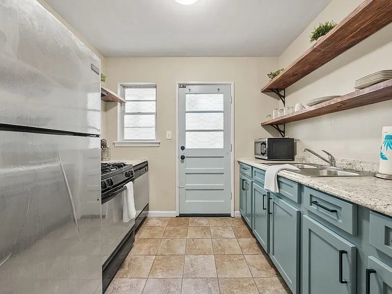 2160 Lenox Rd NE #A — Photo 3
