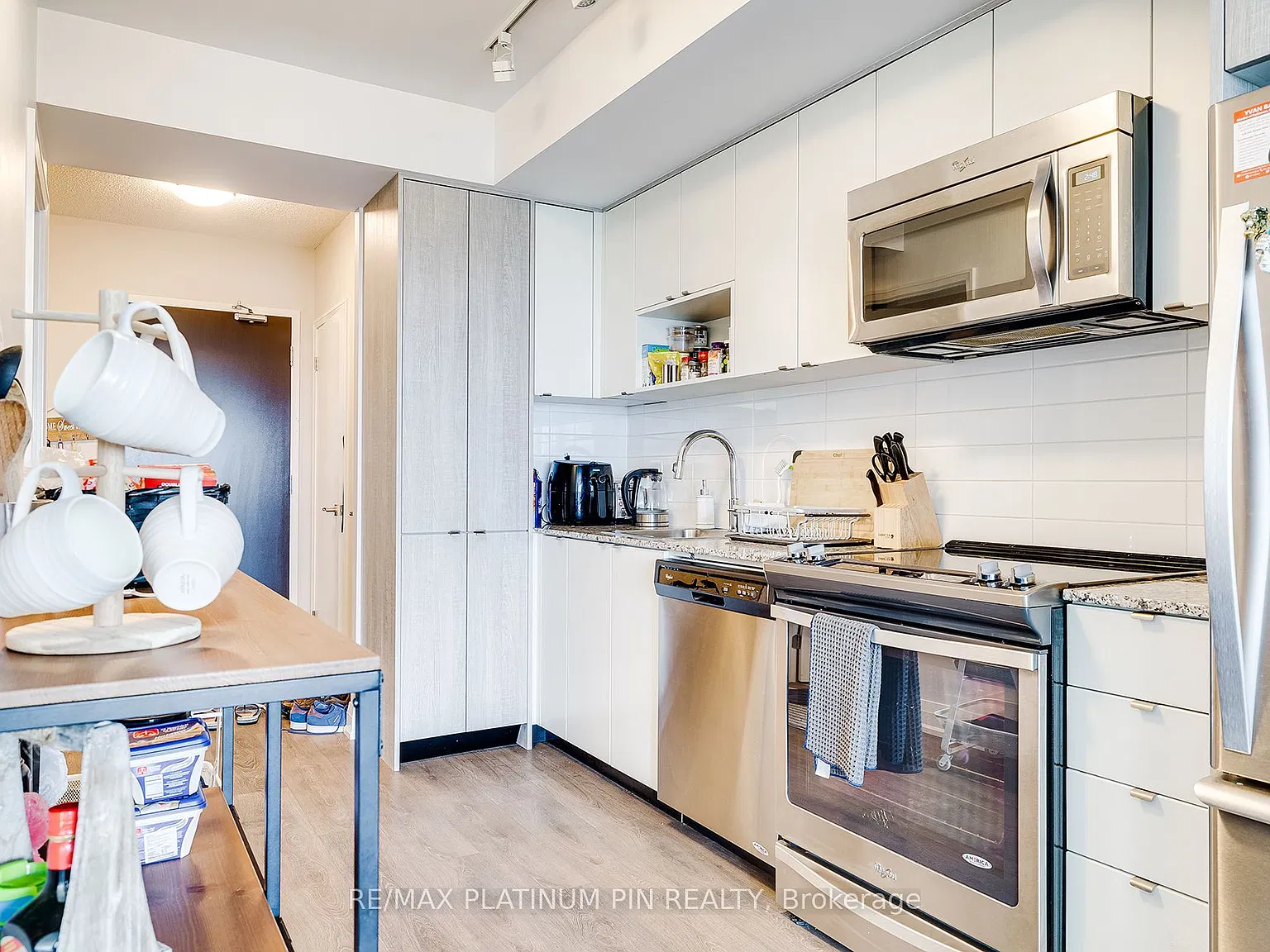 2 bed, $2,175 — Photo 4