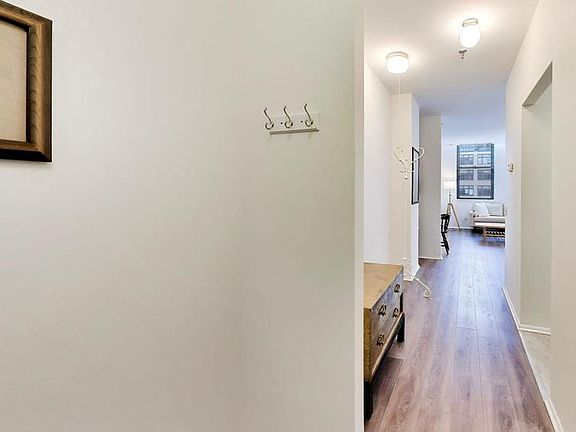 4th image of 640 S Federal St APT 807