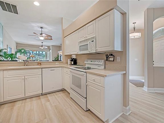 5th image of 26445 Clarkston DR