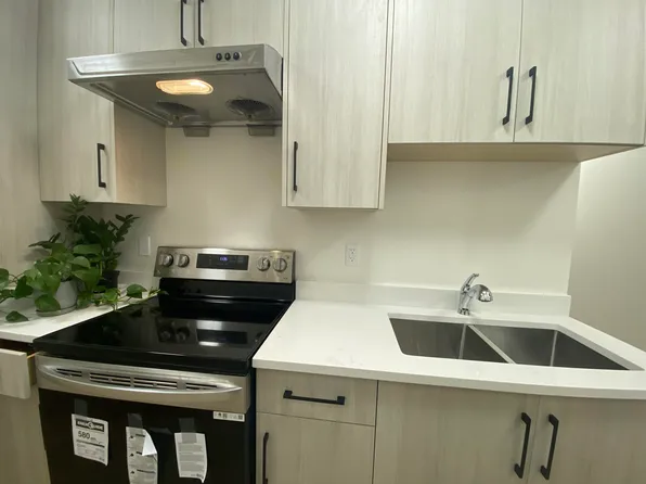 7542 Lindrick Ct, Burnaby, BC V5A 3Y5
