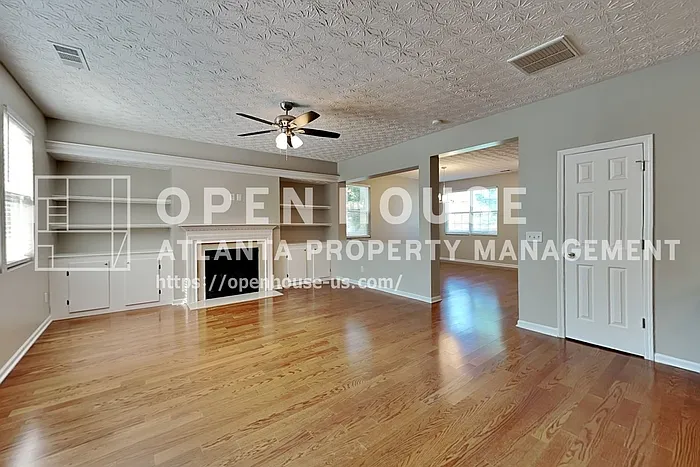 231 Waterbury Way — Photo 3