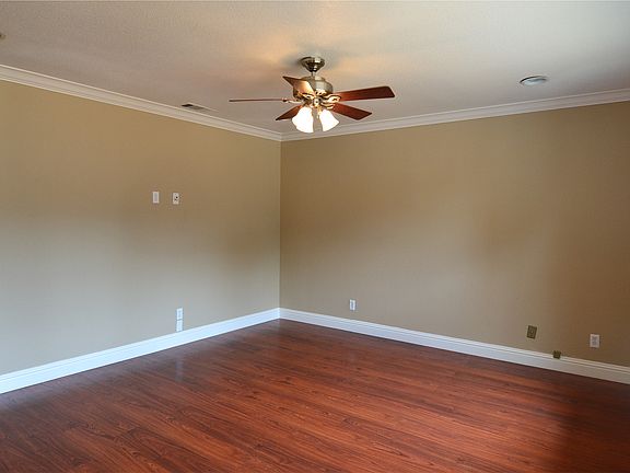 5th image of 3363 Shelden St