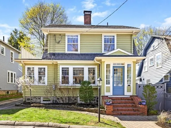 7 Inverness Rd, Arlington, MA 02476