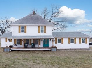 21093 Edwards Dr, Easton, KS 66020