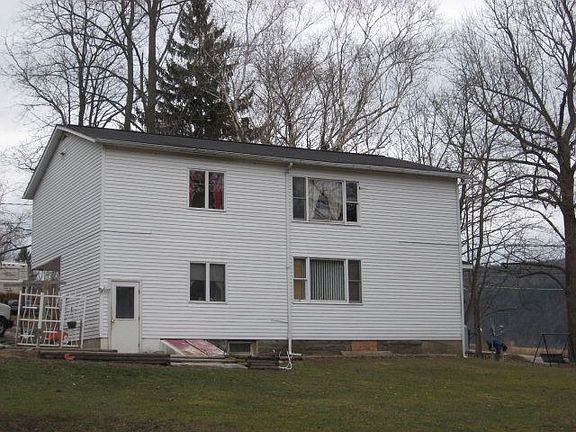 2nd image of 952 Lacey St