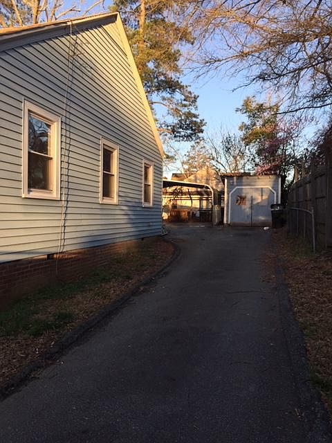2nd image of 1013 N Guthrie Ave