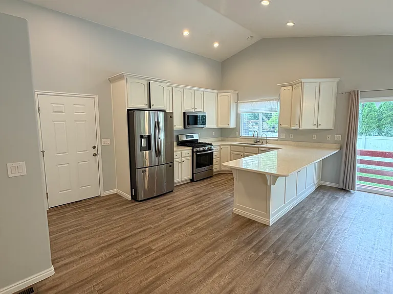 518 N 350 E — Photo 5