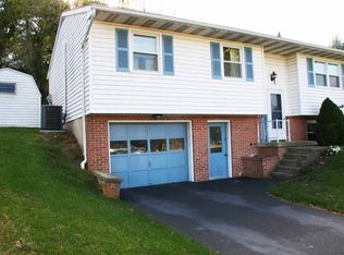 46 Crescent Dr, Manheim, PA 17545