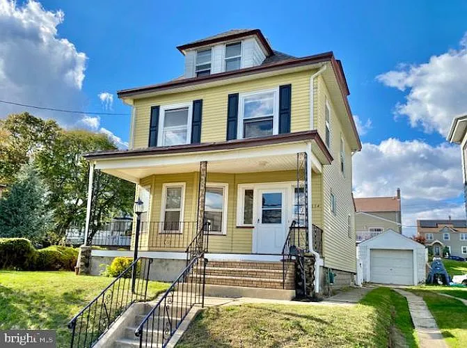 334 4th St photo 1