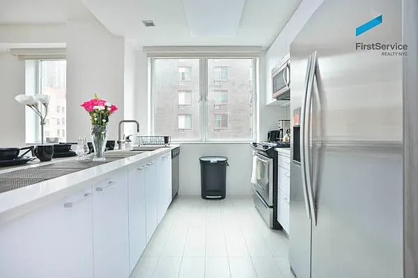 Rented by FirstService Realty (legacy) | media 16