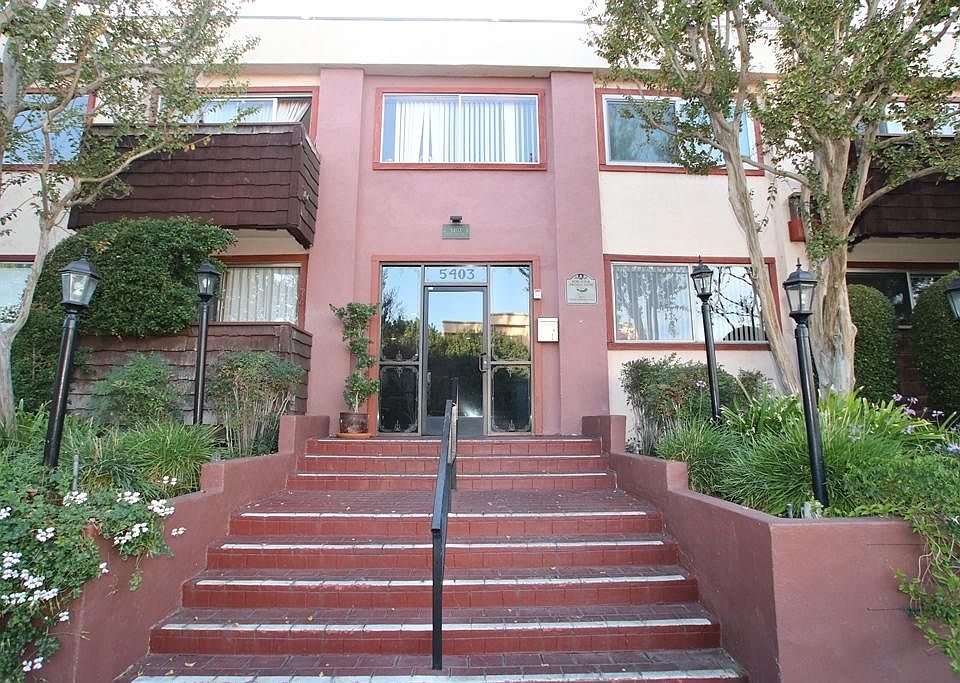 1st image of 5403 Newcastle Ave APT 37