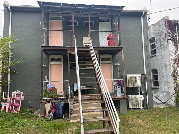 2nd image of 1614 Maury St #1612B