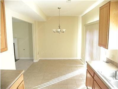 4th image of 1942 Seaside Cir