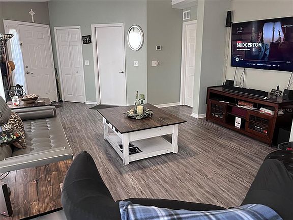 2nd image of 8620 Persea Ct