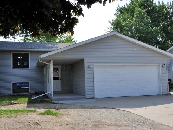1910 2nd Ave NE, Stewartville, MN 55976