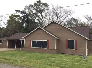 506 N Pecan St, Angleton, TX 77515