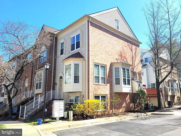 6012 Ricketts Walk — Photo 3