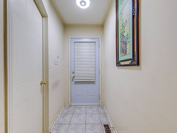 4th image of 7 Weston Rd