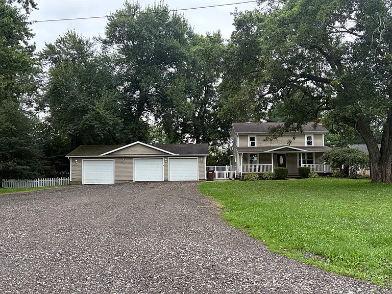 6422 Edison St NE — Photo 1