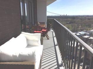 2535 14th St, Astoria, NY 11102