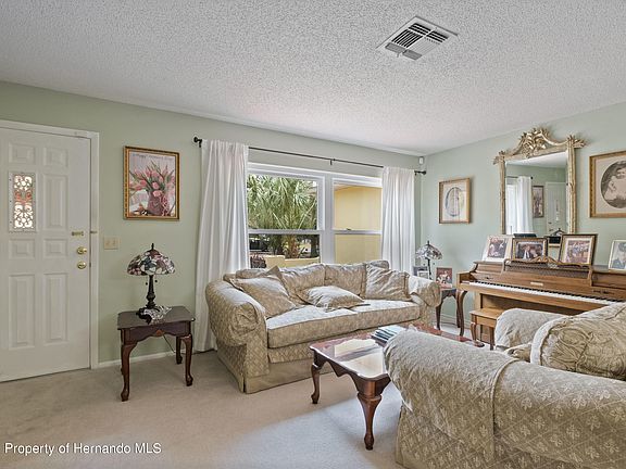 5th image of 8177 Pagoda Dr