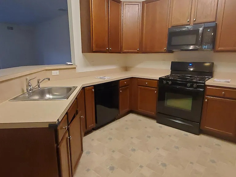 635 Timberlake Dr — Photo 8