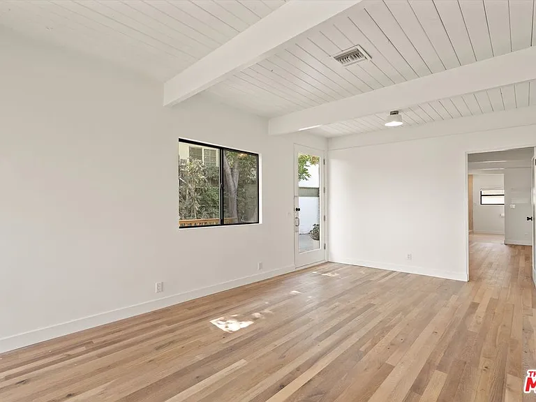 4950 Marmol Dr — Photo 20