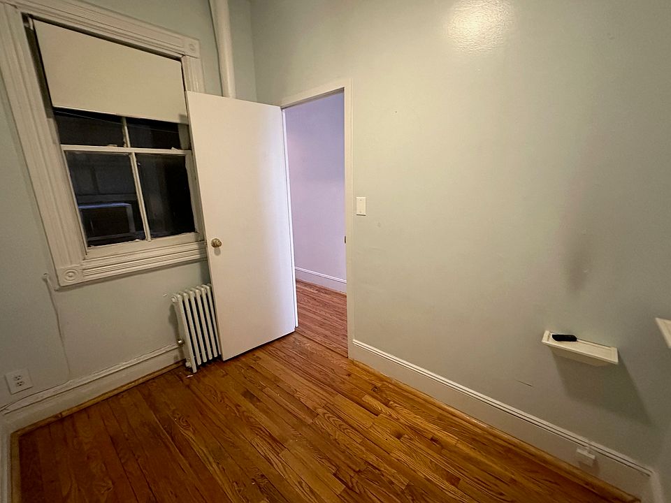 2nd image of 752 9th Ave APT 3FN