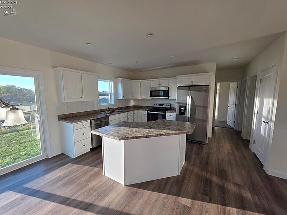 3rd image of 318 Ethan Dr