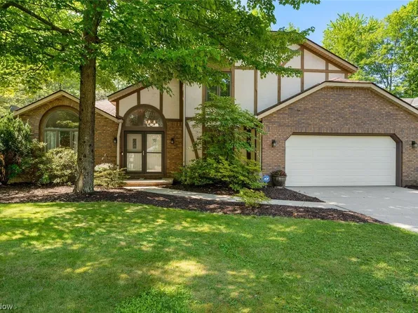 21451 Jonathan Dr, Strongsville, OH 44149
