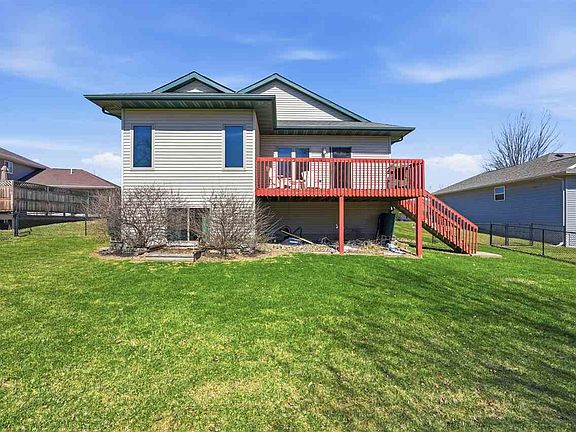 5th image of 3321 Wintergreen Dr