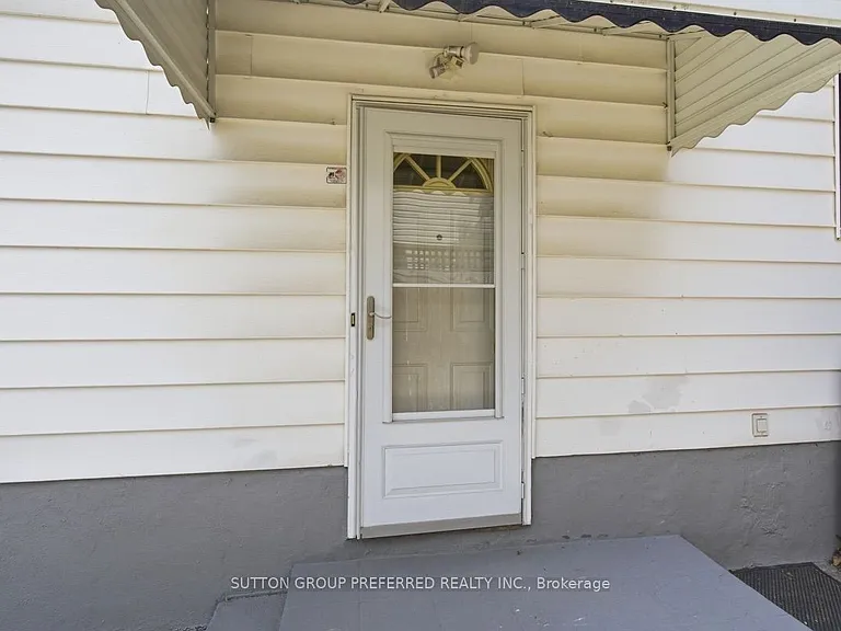 385 Avondale Rd — Photo 4