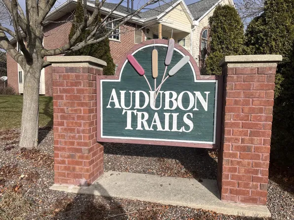 1982 Parknoll LANE #9, Port Washington, WI 53074