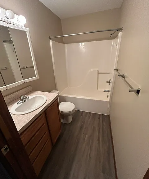 2972 Tibbetts Wick Rd #1972 — Photo 5