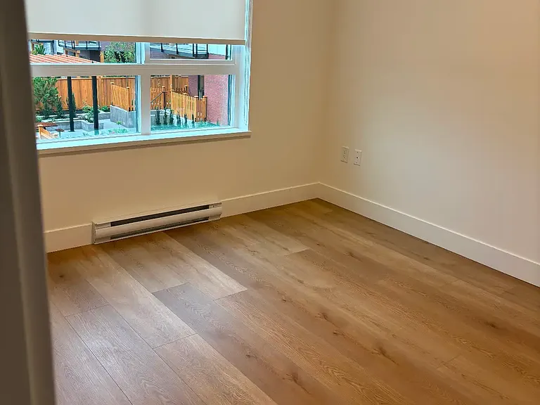 20286 72b Ave #13 — Photo 3