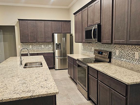 2nd image of 2517 Coral Ln