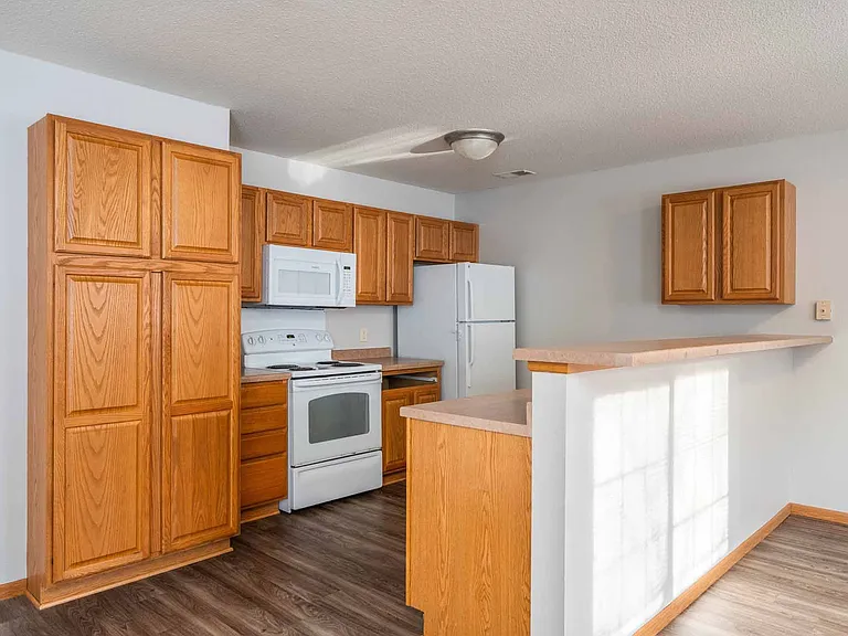 Jordan Valley Townhomes — Photo 20