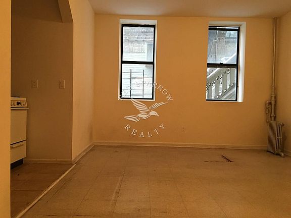 2nd image of 6 W 190th St APT Stre