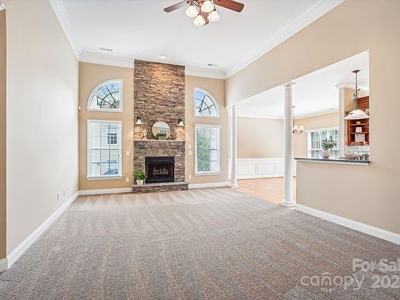 3rd image of 141 Creek Side Dr