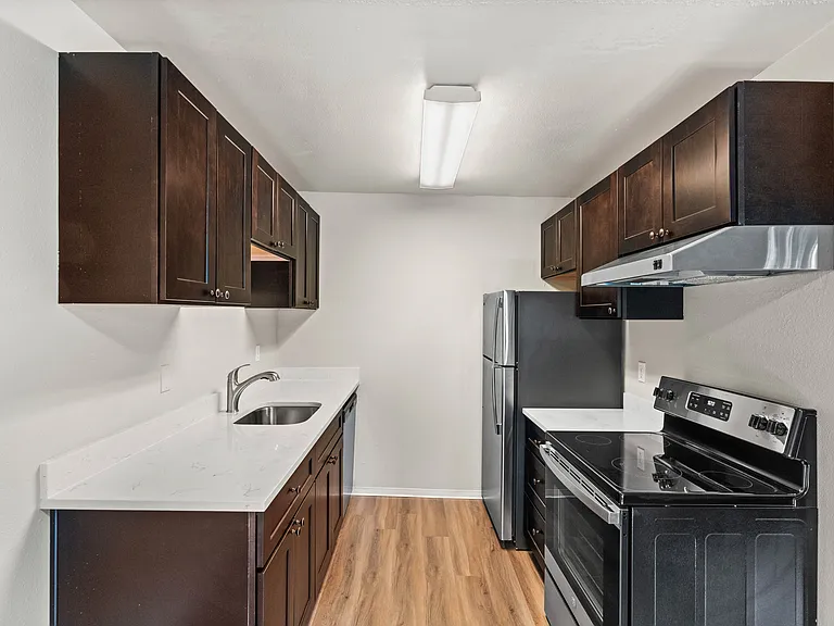 2 Bed 1 Bath - 700 Sq Ft 2 Bed 1 Bath - 700 Sq Ft