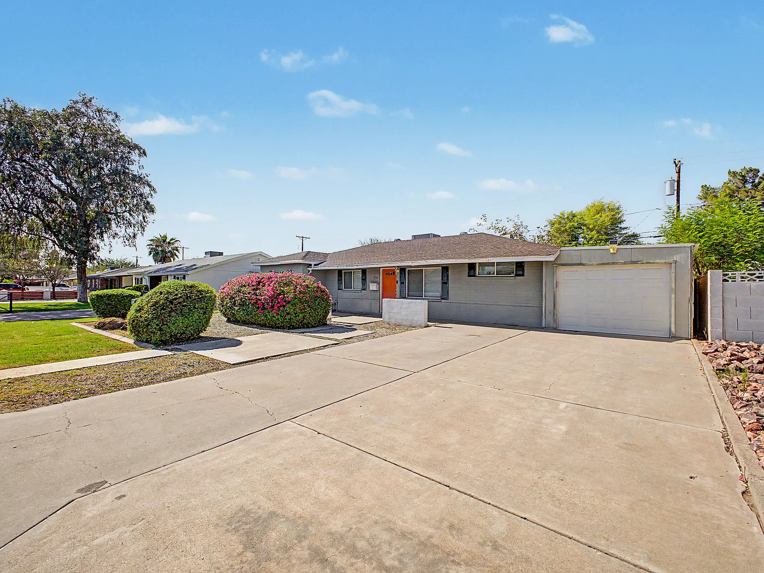 3 bed, 1672 sqft, $2,595 — Photo 3