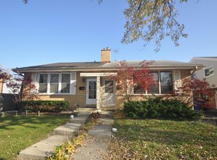 9247 Maple Ln, Des Plaines, IL 60016