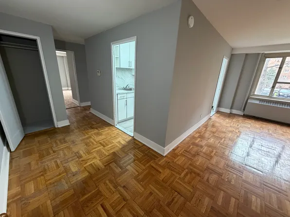 (undisclosed Address), Fresh Meadows, NY 11365